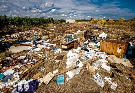 What happens to rubbish at the landfill?